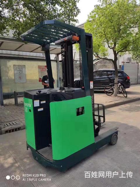 个人二手电动叉车 1.5吨窄道堆高站架式二手叉车的图片